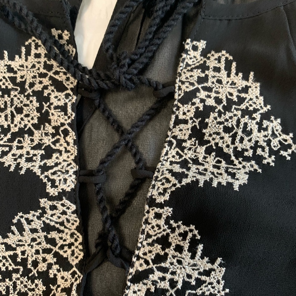 American Eagle Outfitters Embroidered Top - Picture 5 of 16
